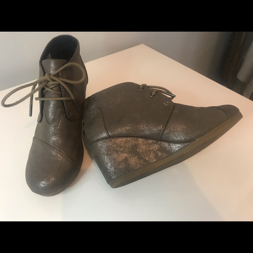 TOMS Kala Wedge Bootie